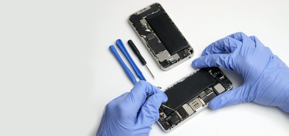 Guide To Find a Good iPhone Repair Center